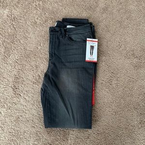 Brand new Jessica Simpson skinny high rise jeans.
